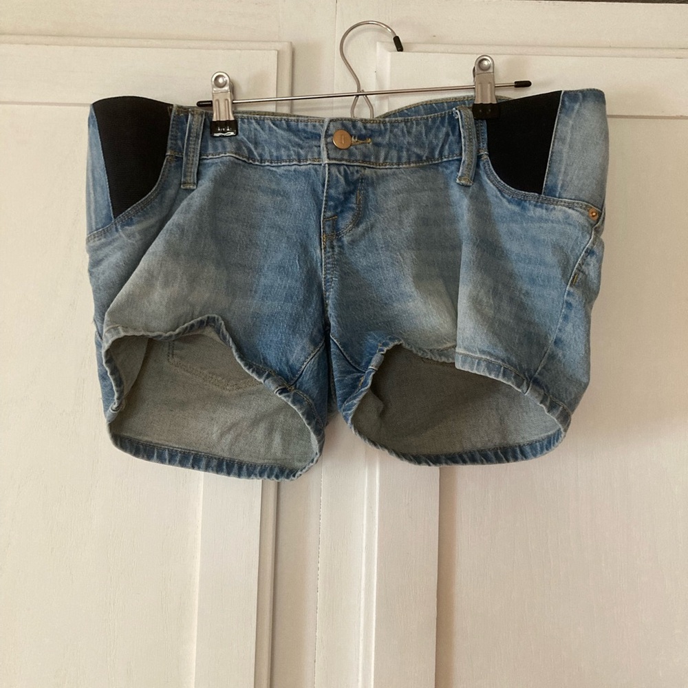 Isabel’s Maternity shorts